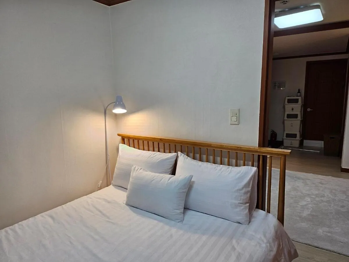 Hej Hi Home II Seoul Apartment